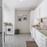 Anla - 2 Bedrooms And Parking In Arroios